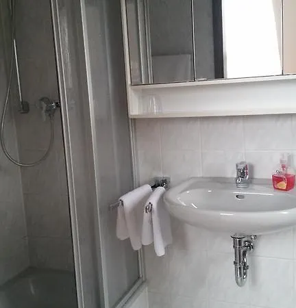 Apartmenthaus צוונקאו