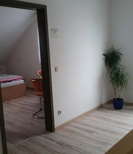 Apartmenthaus Alloggio in famiglia Zwenkau