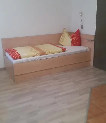 Alloggio in famiglia Apartmenthaus Zwenkau